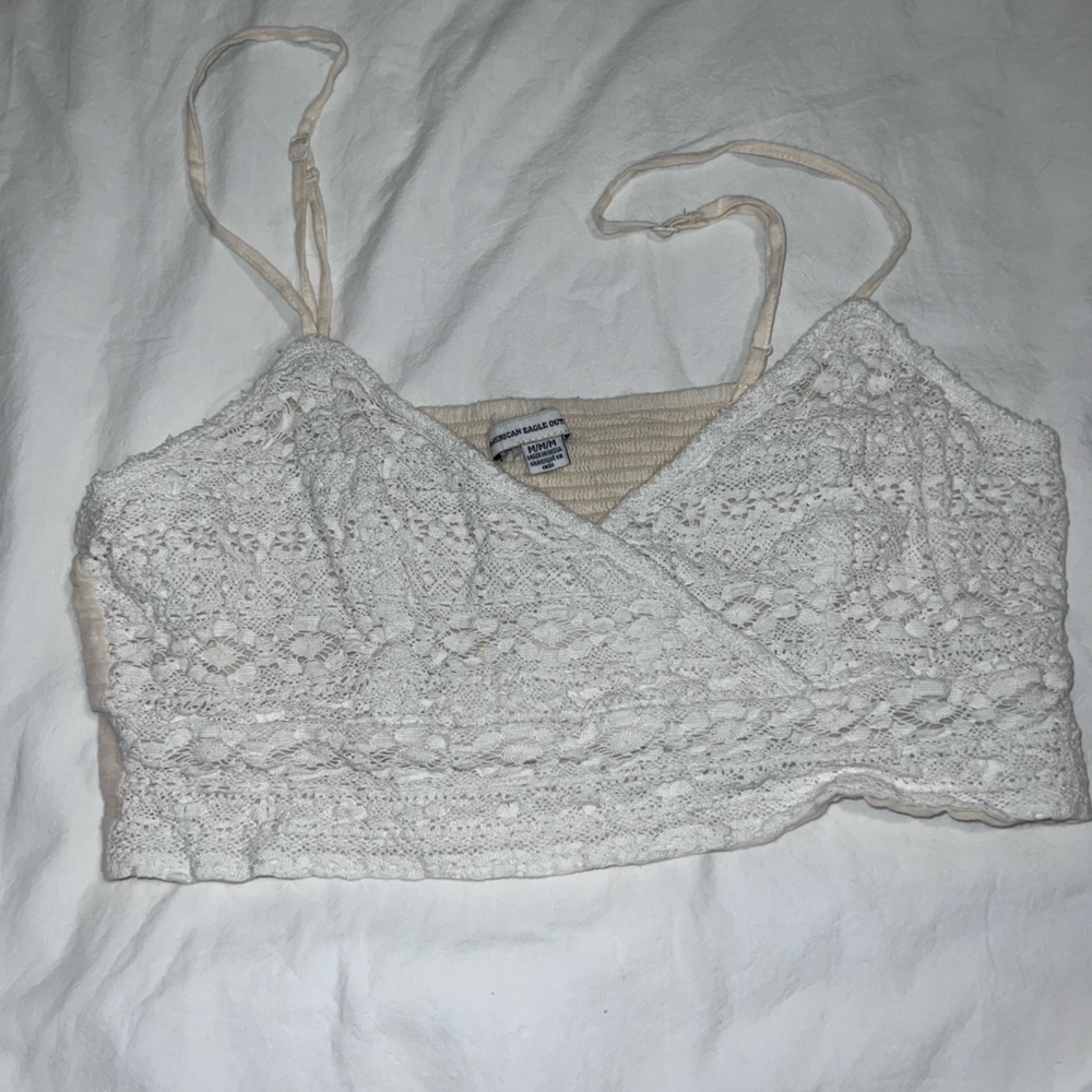 Cropped cream top